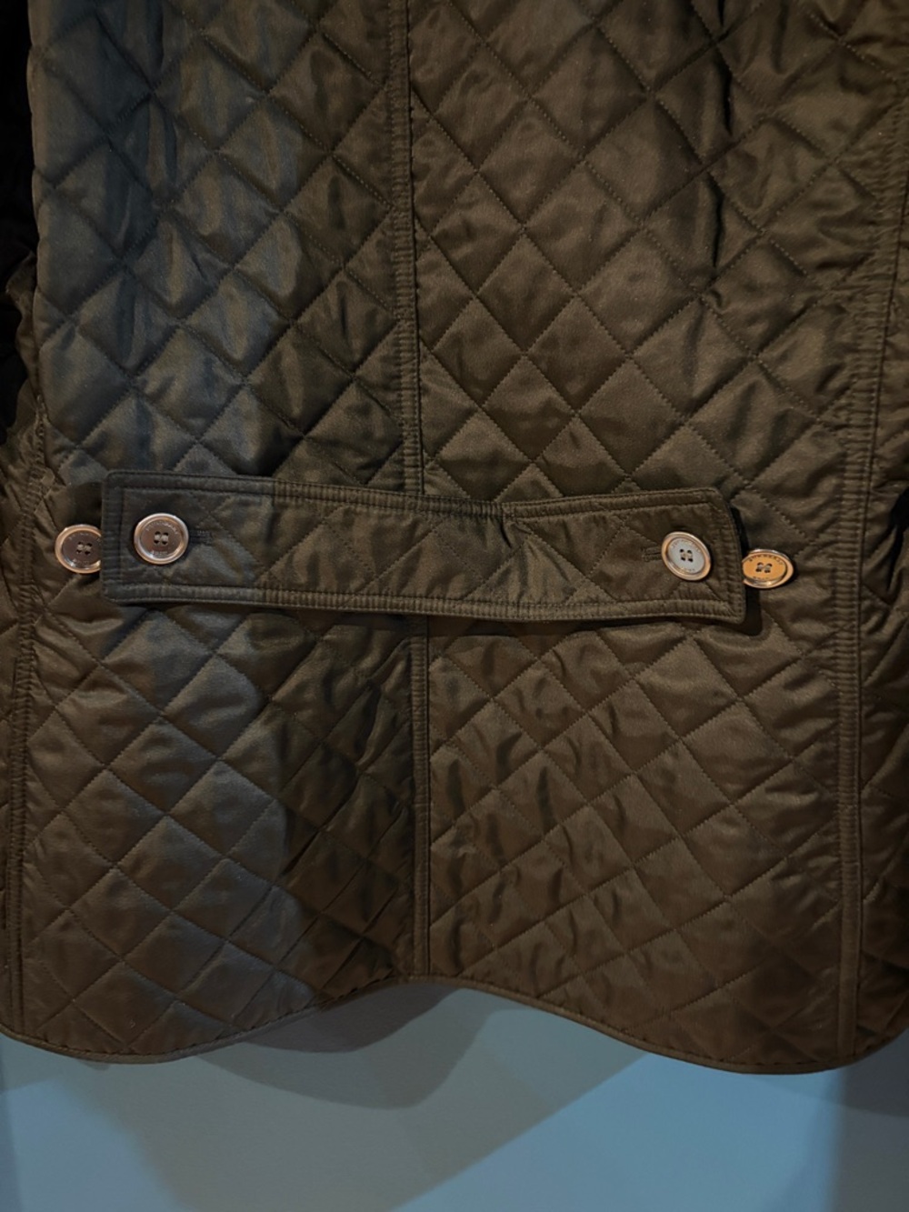 Burberry Black Quilted Lightweight Jacket with Signature Check Lining - Picture 3 of 3